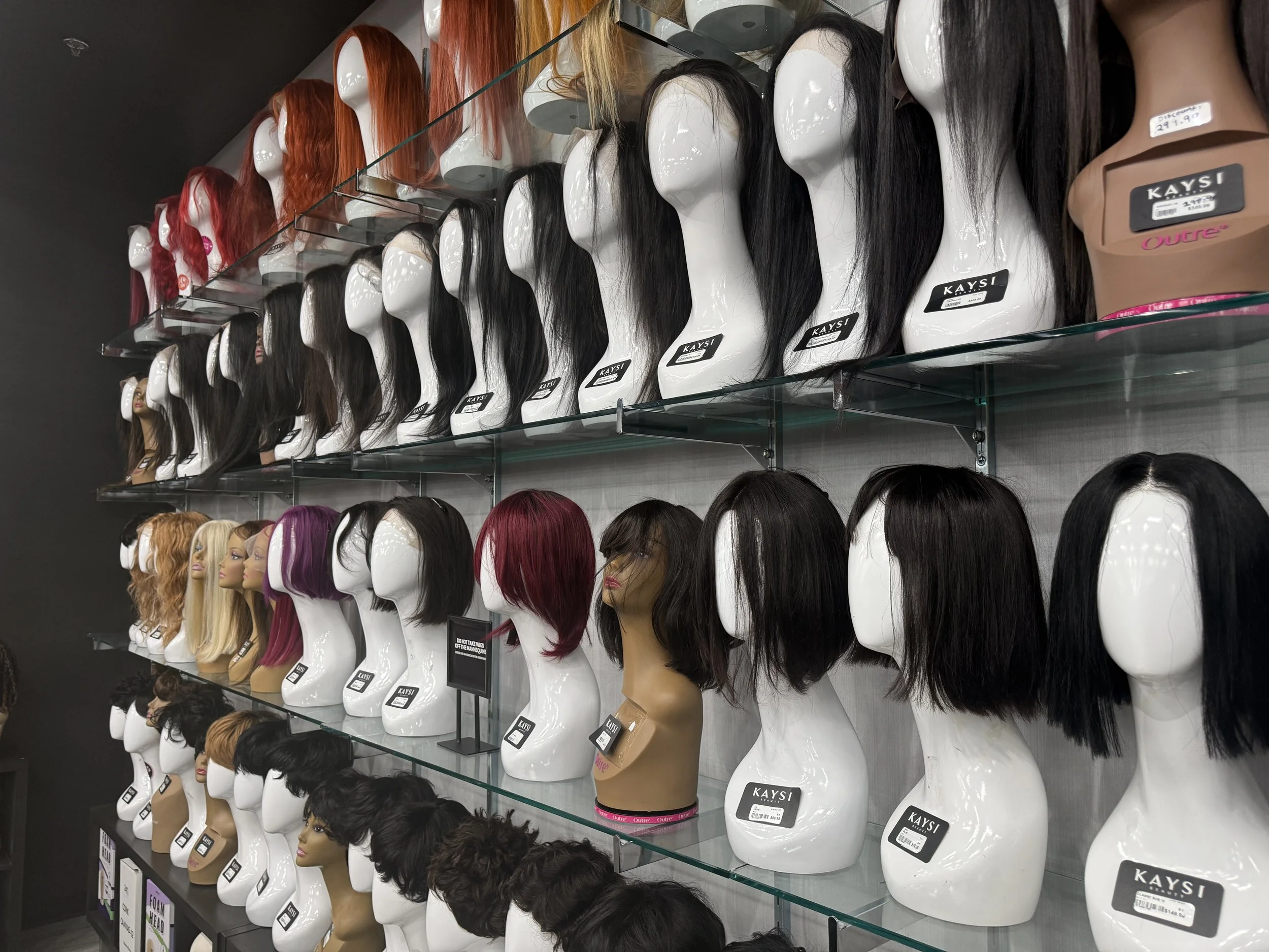 Kaysi Beauty storefront