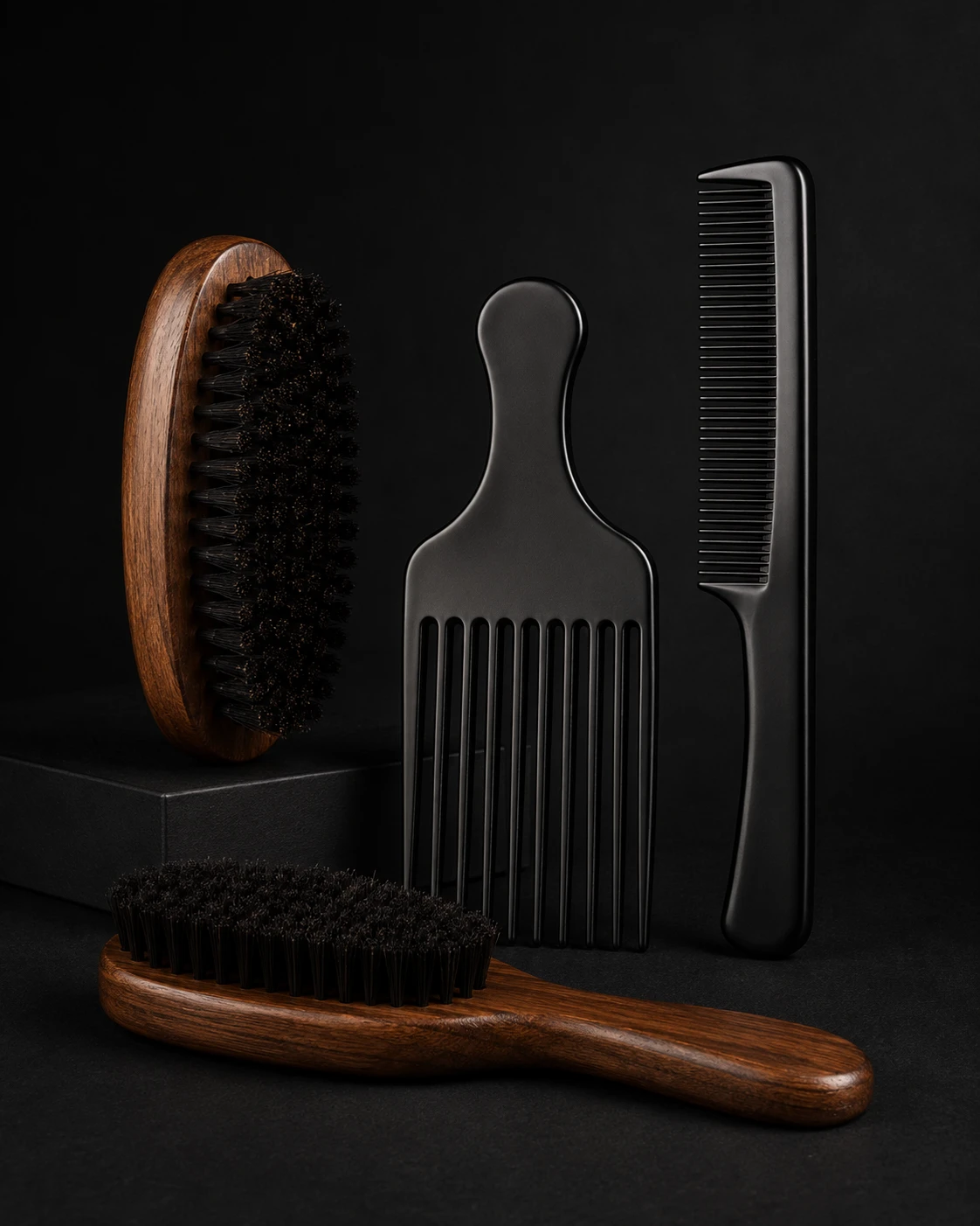 BRUSHES & COMBS